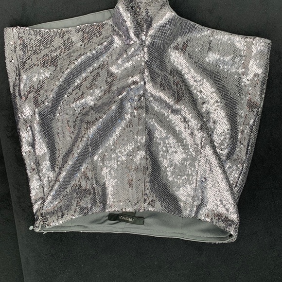 New Forever 21 sequin shorts. Size Small - Picture 9 of 12